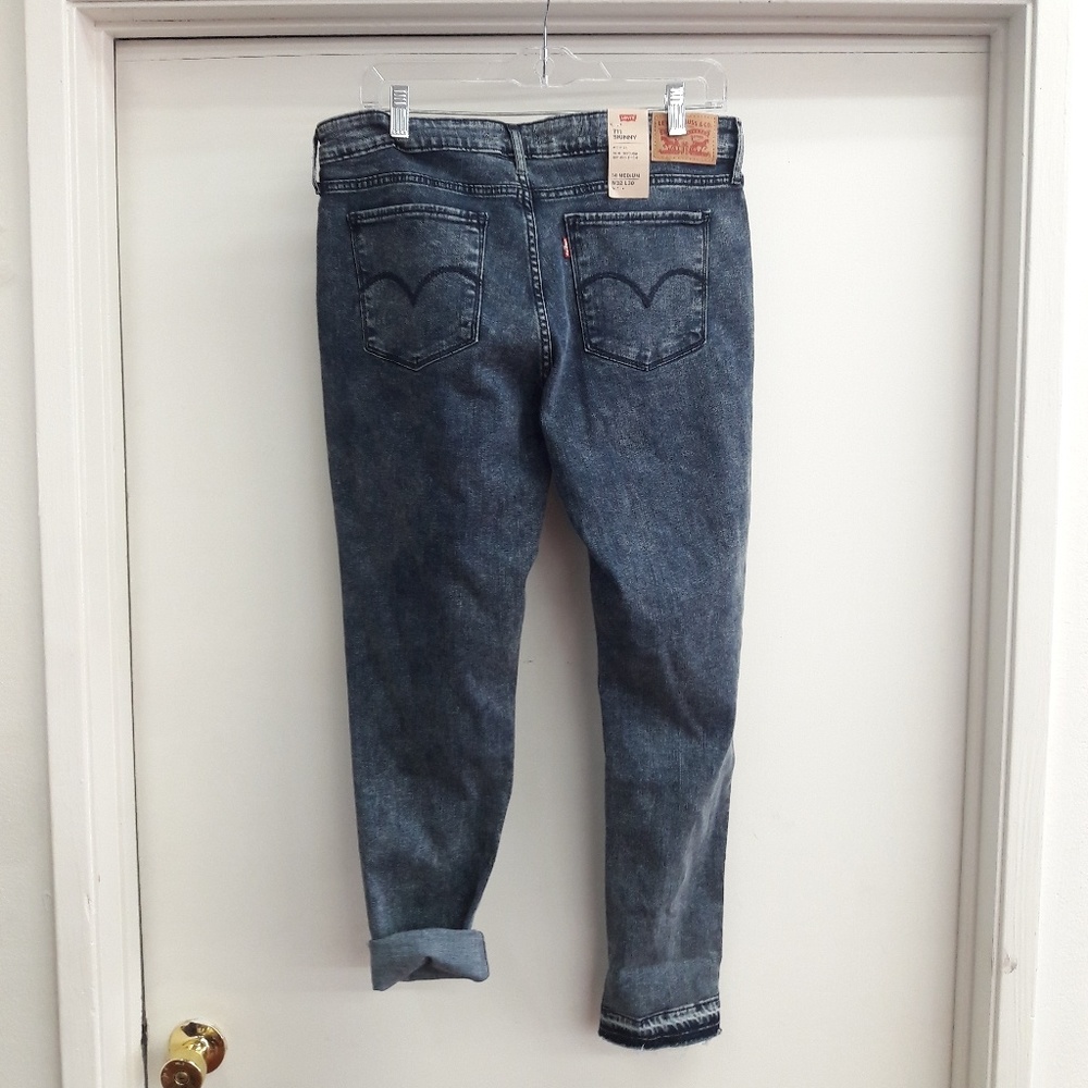 Levi's - Picture 2 of 2